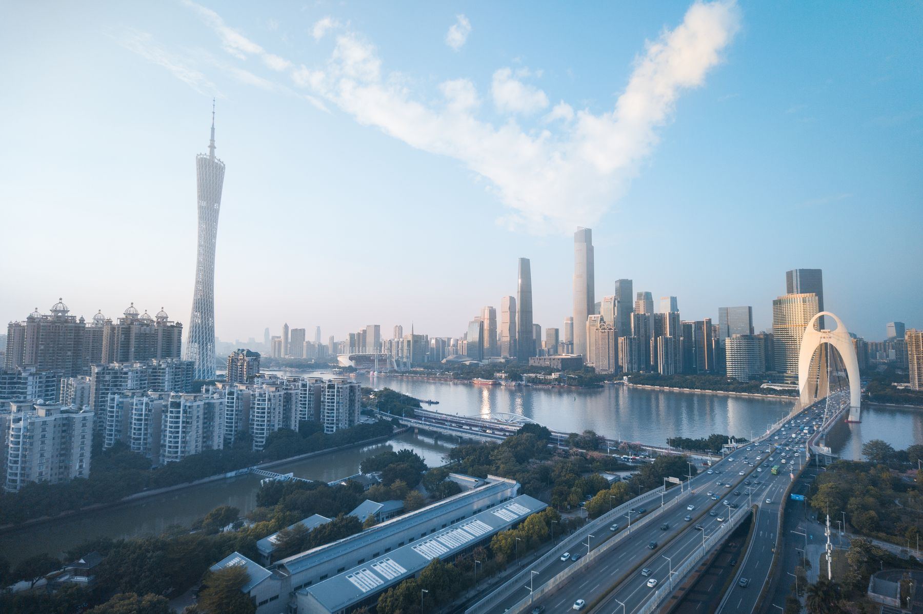 Skyline de Guangzhou con la Canton Tower